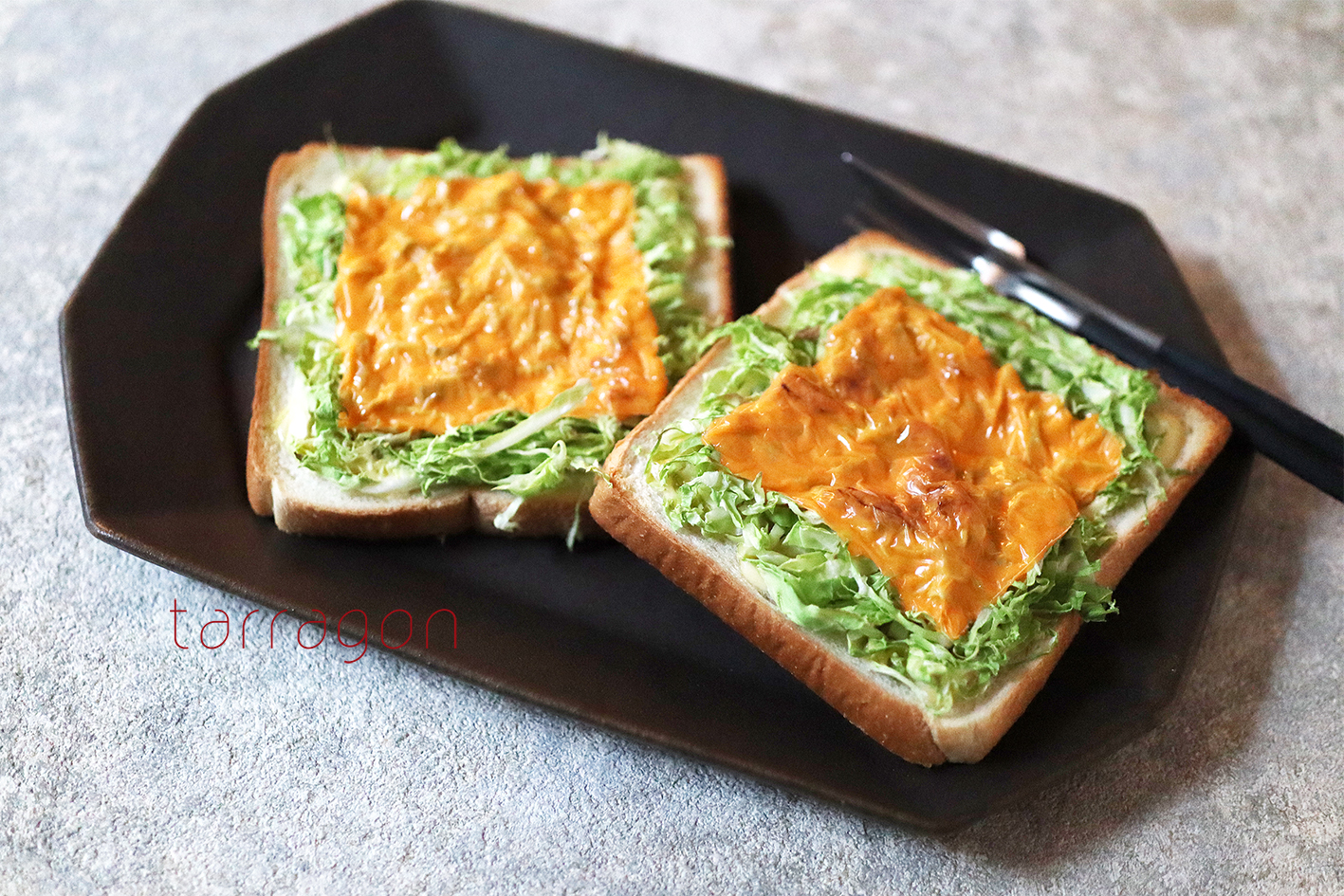 具材2つだけ！ハマるおいしさ「簡単キャベチーズトースト」