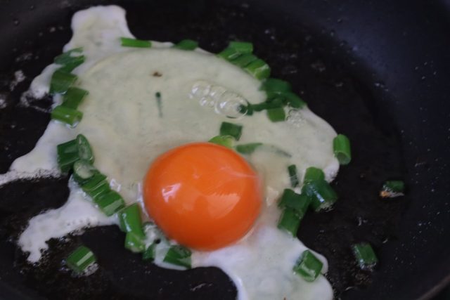 塩昆布の両面目玉焼き