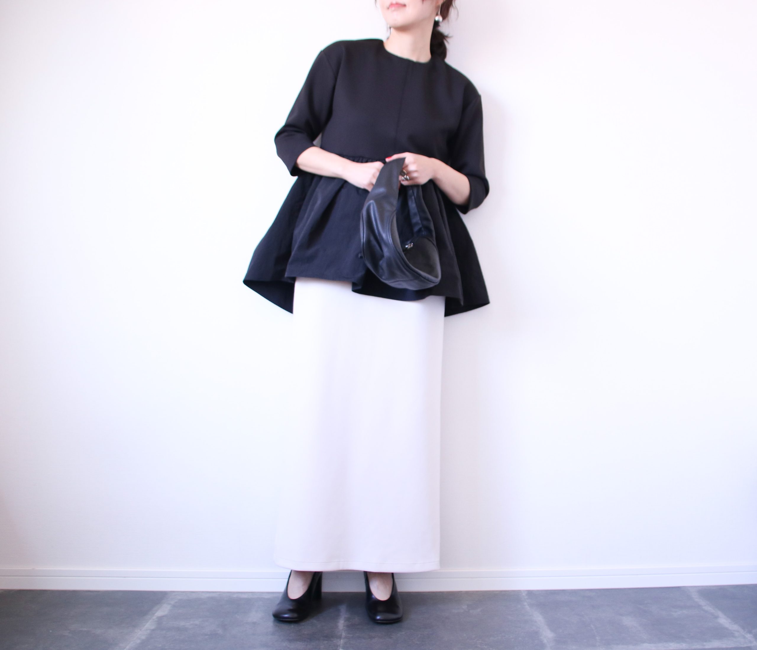 この春注目の「ペプラムトップス」を大人かわいく着こなすコツ3つ