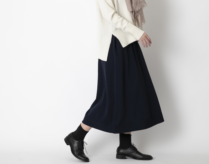 226 3129 5000/226 のびるニットロングスカート