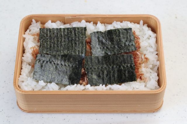 2品弁当の詰め方