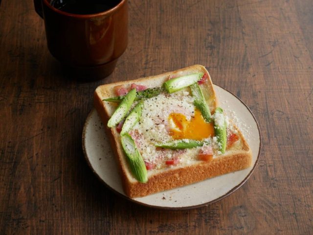 アスパラのカルボナーラ風トースト