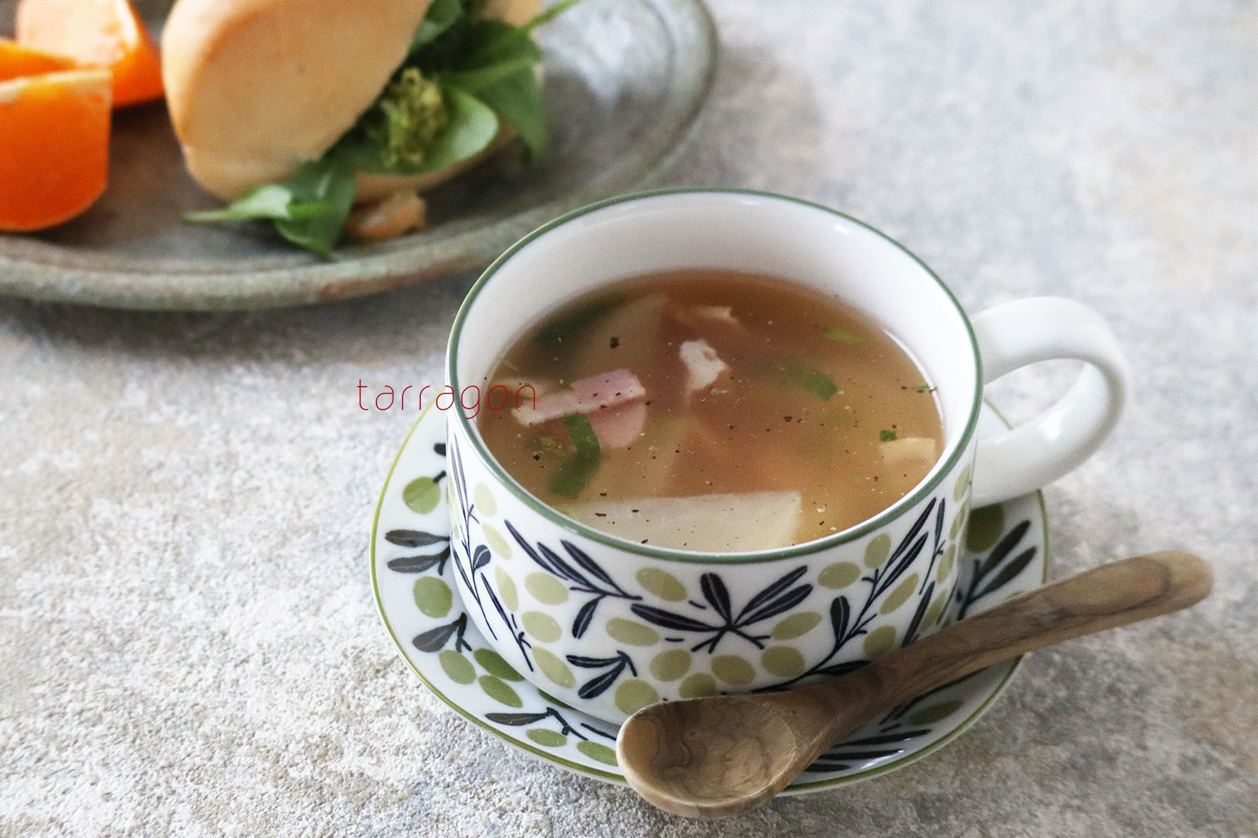 5分煮るだけ！簡単とろける「かぶとベーコンのスープ」