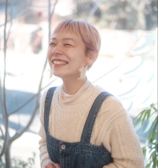 美容師森本さんピンクヘアカラー