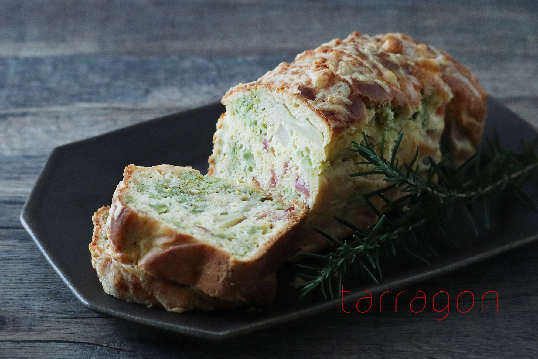ホットケーキミックスで簡単！「ブロッコリーとベーコンのケークサレ」