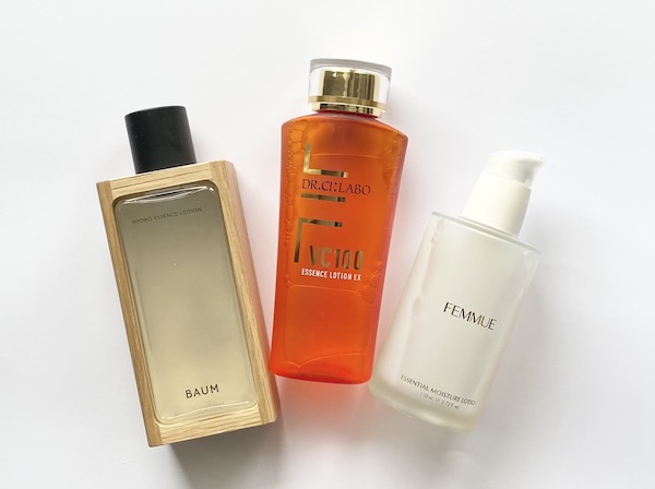 手とコットン、どっちがいいの？「化粧水のつけ方」メリットとデメリット