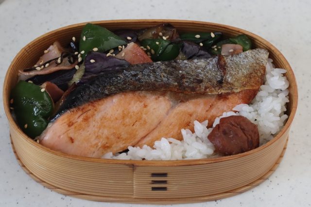 お弁当の詰め方