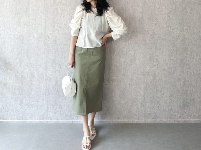 シアートップスのコーディネート