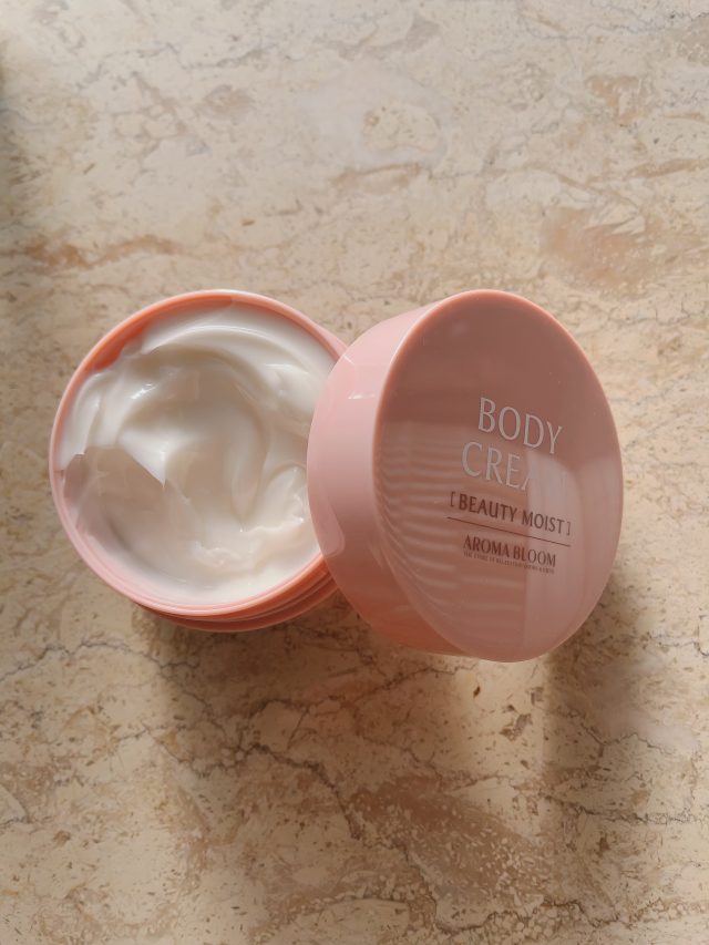 アロマブルームボディクリーム 【 ビューティーモイスト 】