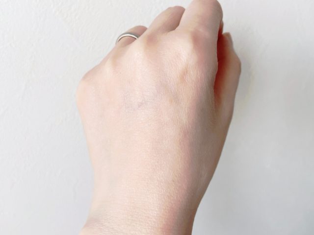 クラブ UVシールド トーンアップ コンパクト