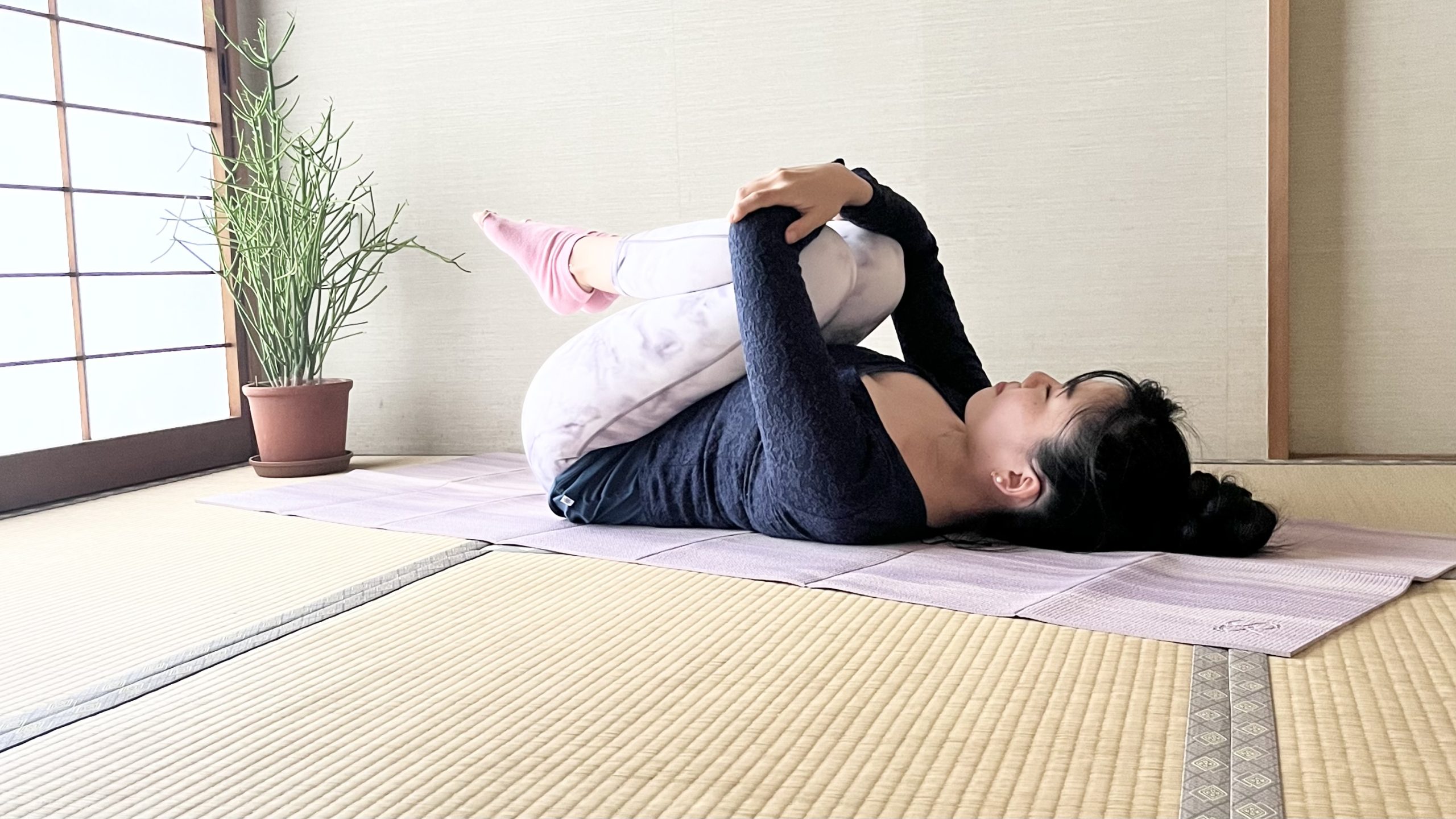 【たった3分】しんどくない！寝たまま簡単「腹筋ピラティス」