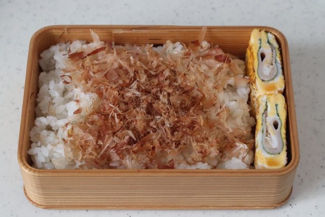 2品弁当の詰め方