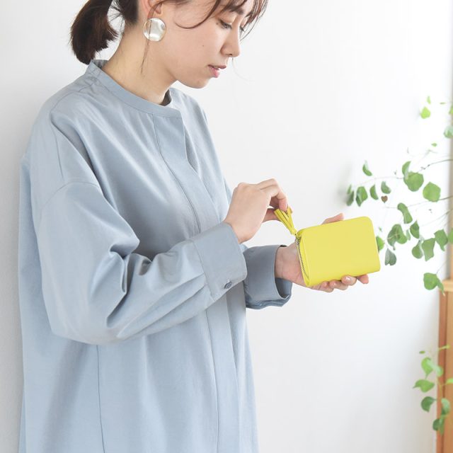Agreable 本革ラムレザー 二つ折り財布