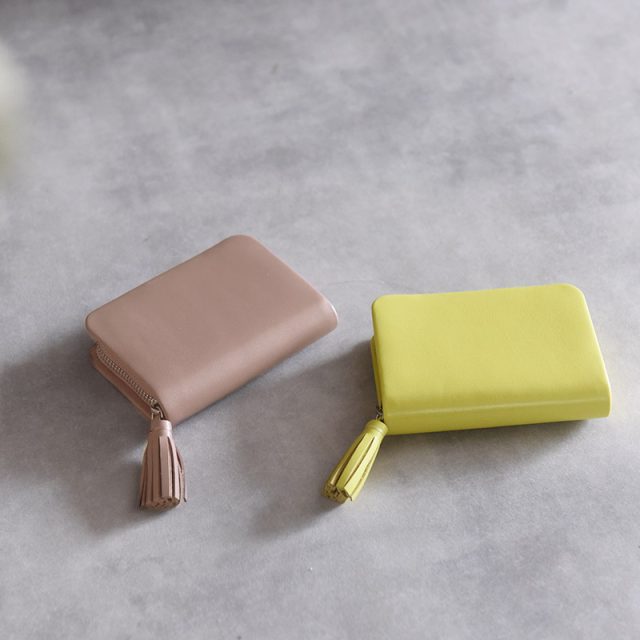 Agreable 本革ラムレザー 二つ折り財布