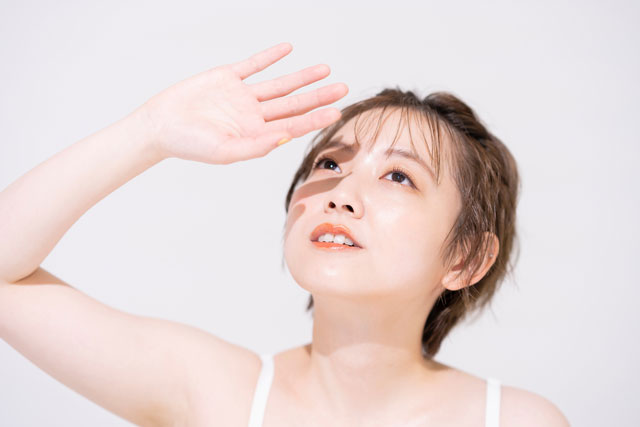 シミ・たるみをストップ！美肌を守る「日焼け対策」3つ