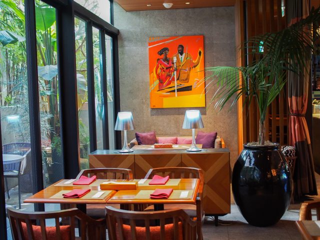 THE TENDER HOUSE DINING 店内席
