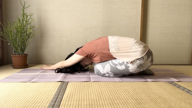 反り腰改善ピラティス!「シェル・ストレッチ」