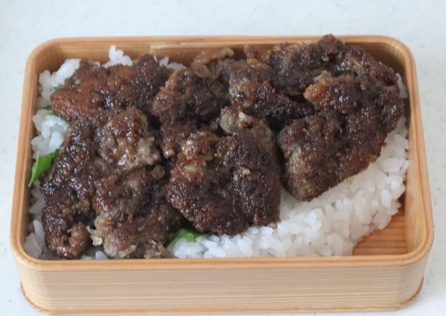 2品弁当の詰め方