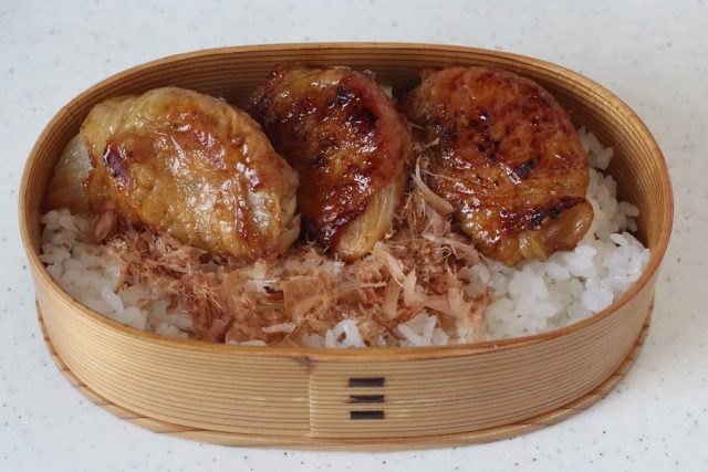 2品弁当の詰め方
