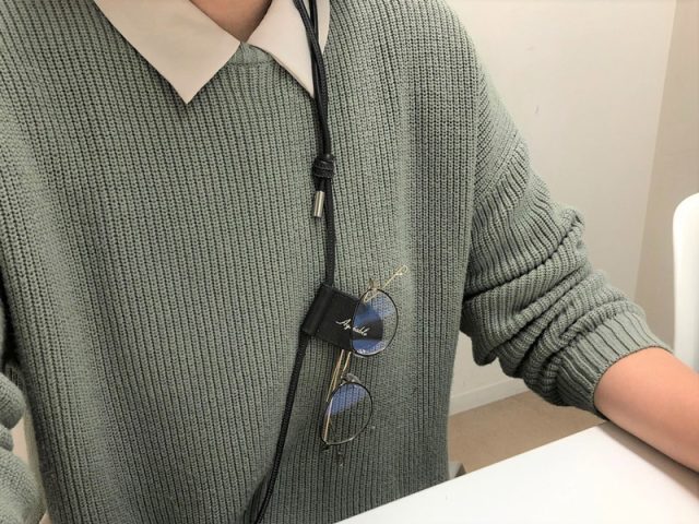 牛革 編み込みデザイン スマホストラップ マルチホルダー付