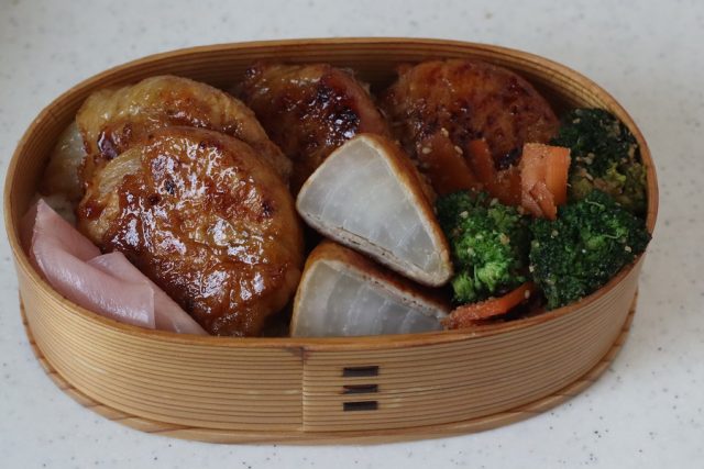 2品弁当の詰め方