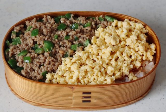2品弁当の詰め方