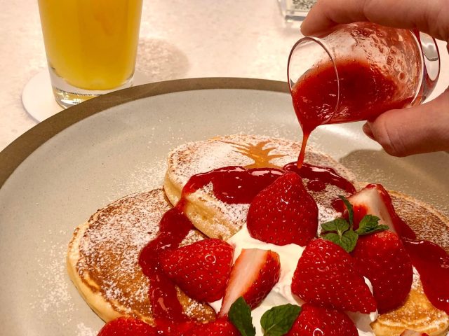 DEK青山 パンケーキ朝食