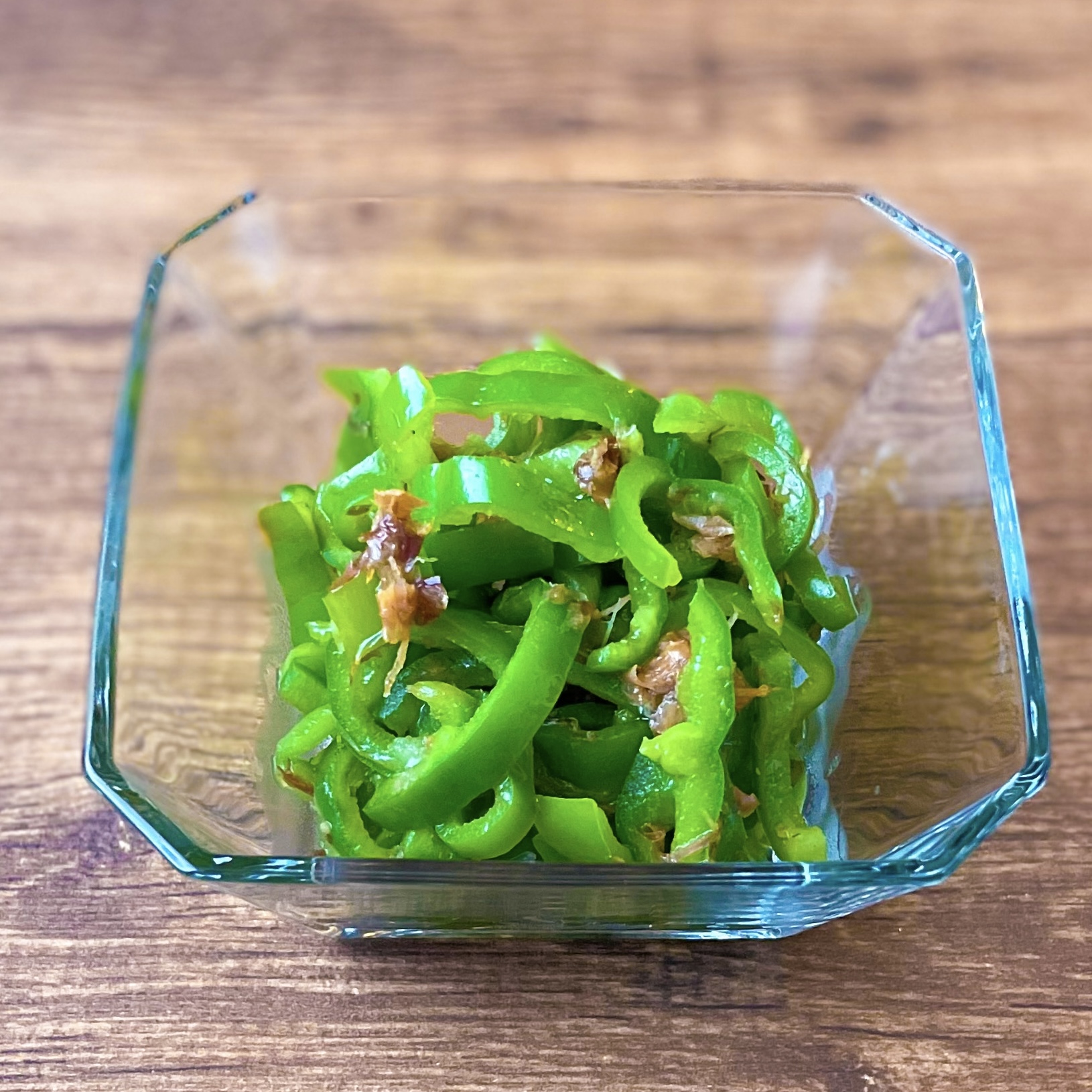 火いらず、レンジで簡単！低糖質おかず「ピーマンのおかかナムル」