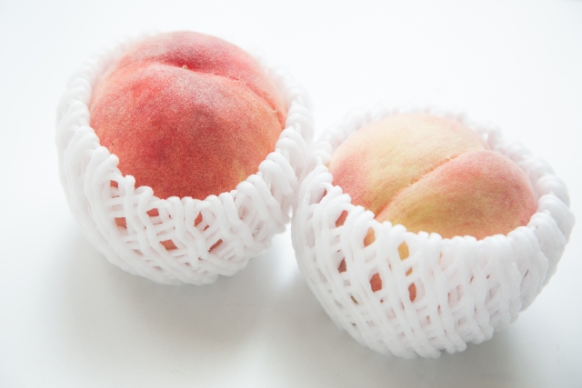 今が旬！ジューシーでみずみずしい「桃」の保存方法
