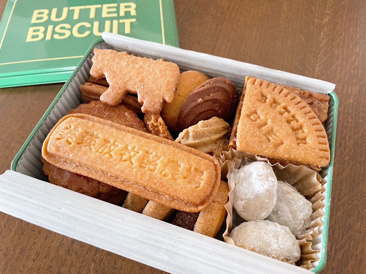 帰省土産にも便利！東京駅近「BUTTER 美瑛放牧酪農場」のビスケット缶♪