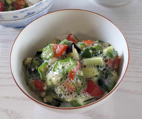 夏バテ予防！オクラで簡単「夏野菜のネバネバサラダ」
