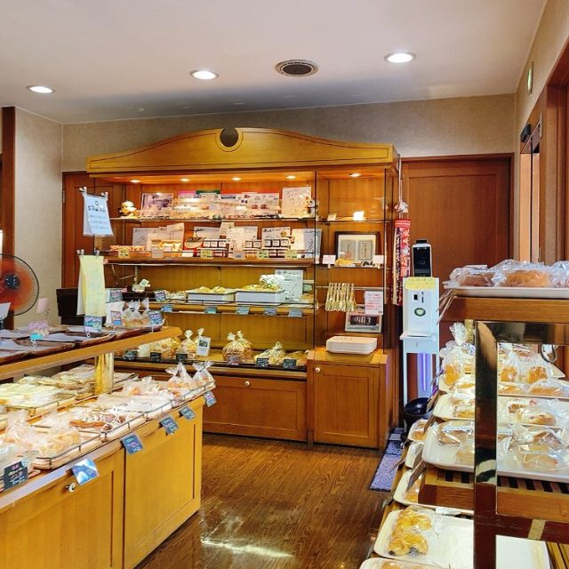 渡邊ベーカリー店内