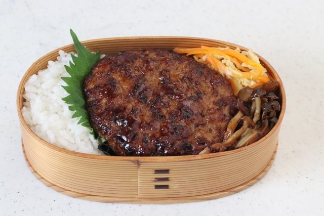 2品弁当の詰め方
