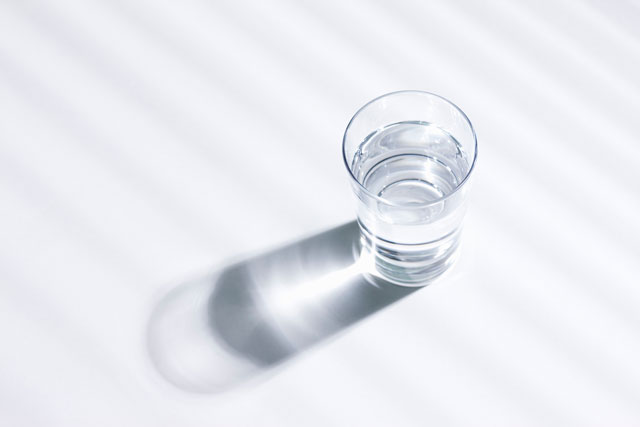 コップ1杯の水