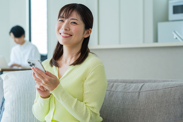 安心した女性