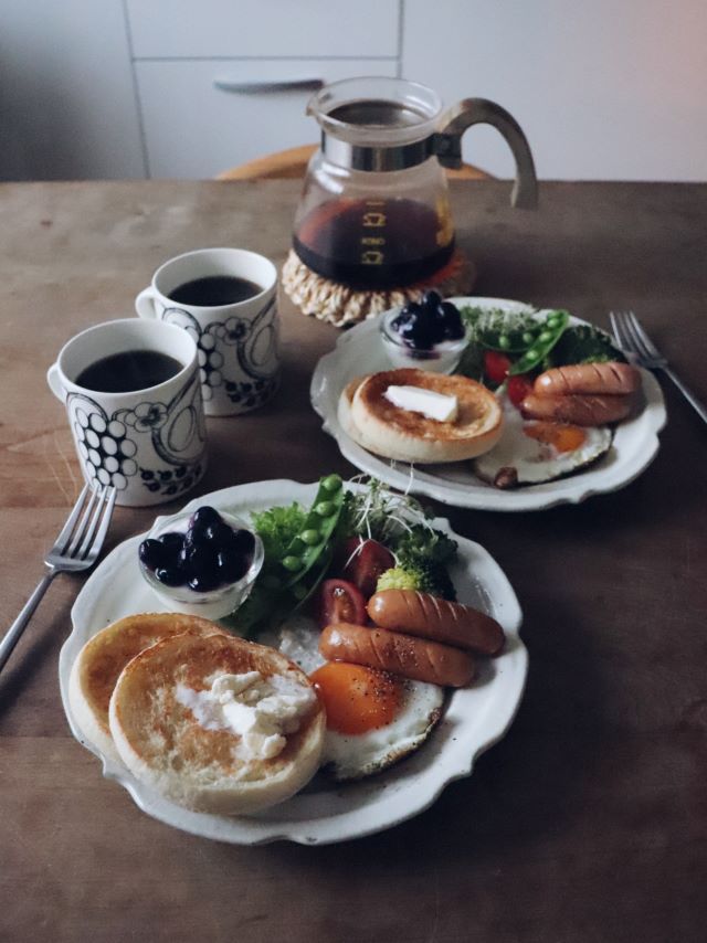 朝食とコーヒー