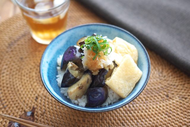 なすときつねのみぞれ丼