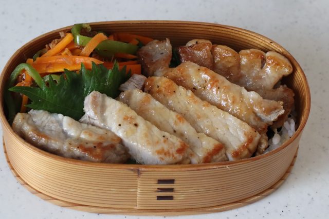 2品弁当の詰め方
