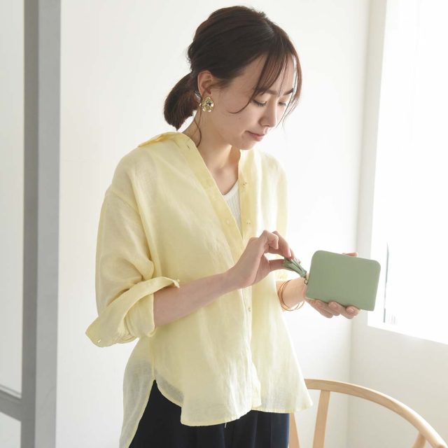 本革ラムレザー コインケース付カードケース 二つ折り財布