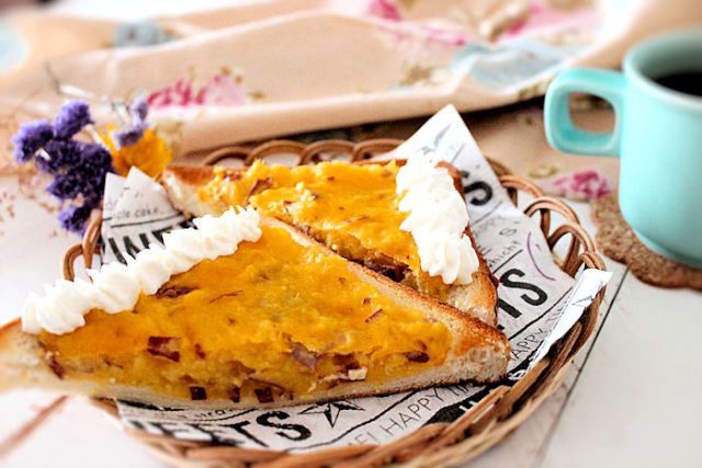 さつまいもがおいしい秋にぴったり♪ほくほく「スイートポテトトースト」