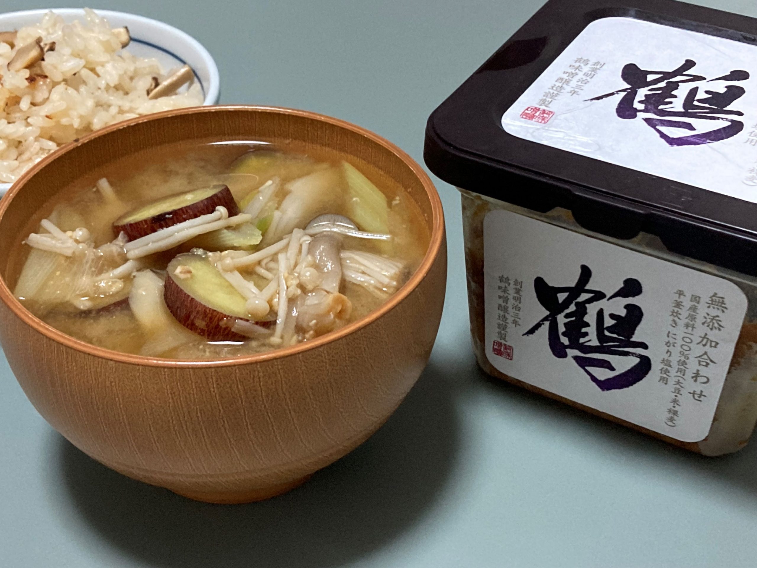 ぽっくり、秋味♪レンジで時短「さつまいもの味噌汁」