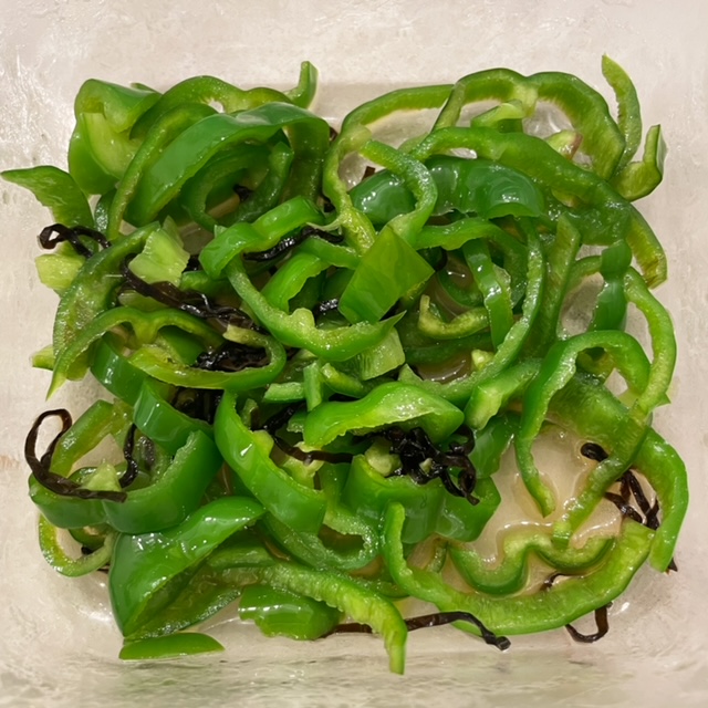 ピーマンの塩昆布和え