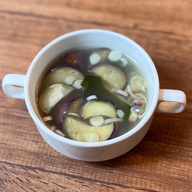 茄子とわかめの中華スープ