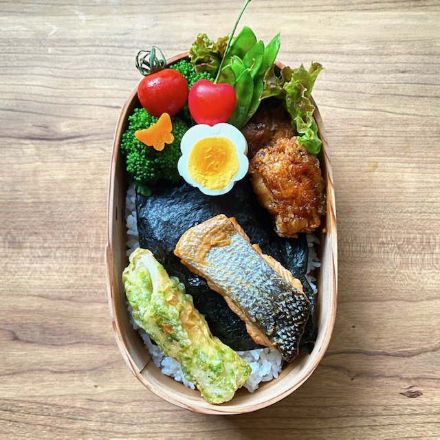 お花型ゆで卵のお弁当