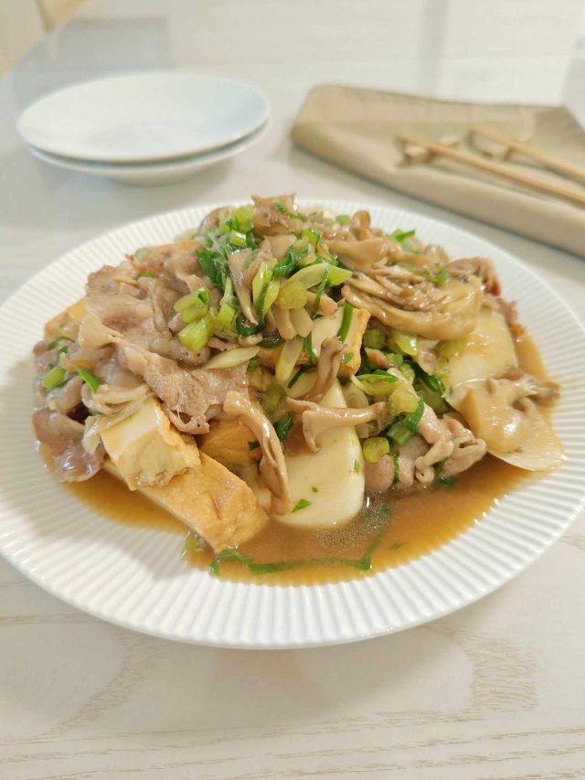 カブと厚揚げと豚肉の炒め煮