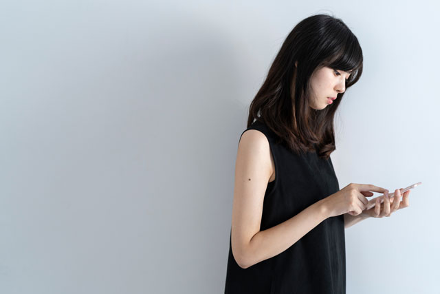 残念そうな女性