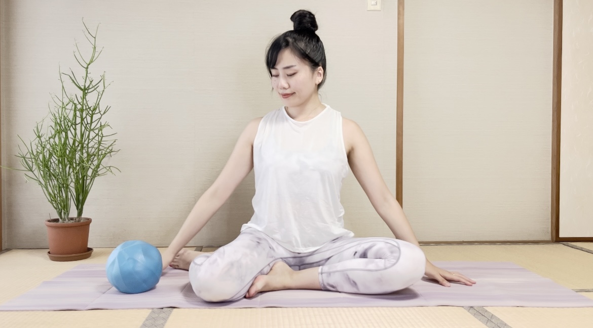 寝たまま簡単！股関節をやわらかくする「シングル・レッグ・サークル」