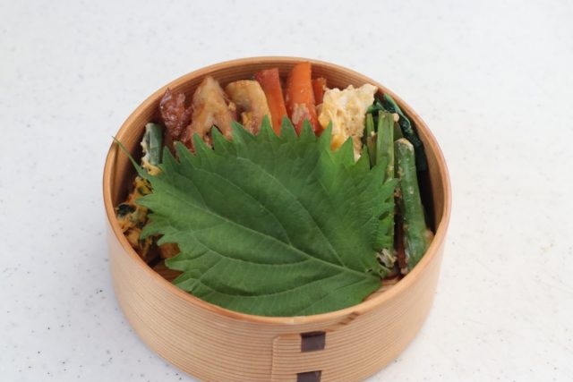 2品弁当の詰め方
