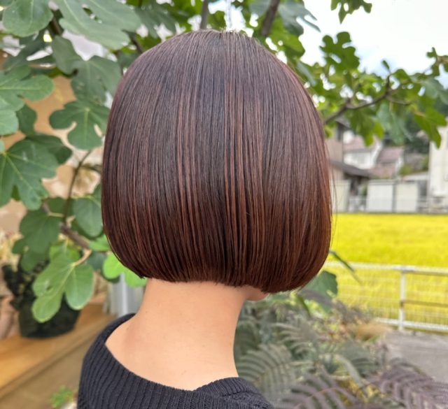 しっとりまとまるボブヘア