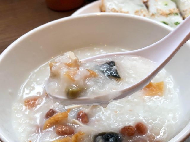 香港飲茶 点心厨房 お粥干しエビ入り